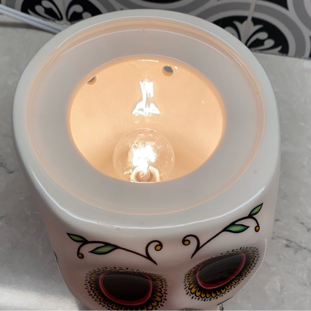 Scentsy Calavera Sugar Skull Día De Los Muertos Full Size Warmer Retired - Picture 6 of 13